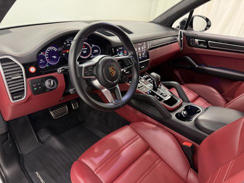 Certified 2023 Porsche Cayenne GTS AWD/4WD image 29