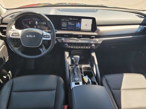 Used 2025 Kia Telluride S FWD image 14