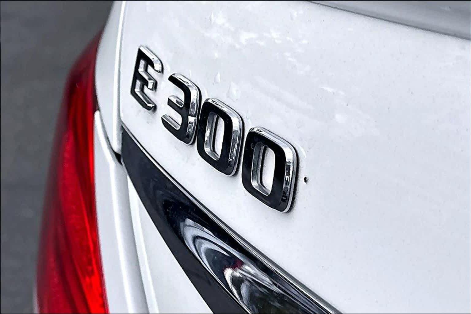 Used 2018 Mercedes-Benz E 300 image 9