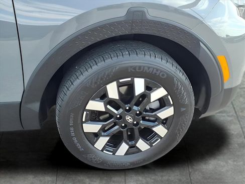 Used 2025 Hyundai Santa Cruz SE image 8