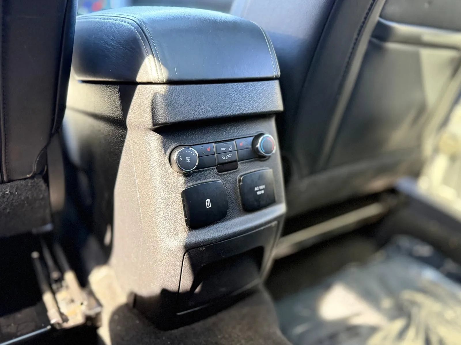Used 2017 Ford Explorer Platinum AWD/4WD image 24