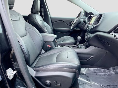 Used 2023 Jeep Cherokee Altitude Lux w/ Lux Elite Package image 27