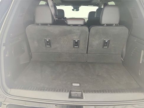 Used 2025 Chevrolet Traverse RS w/ LPO, Floor Liner Package image 38
