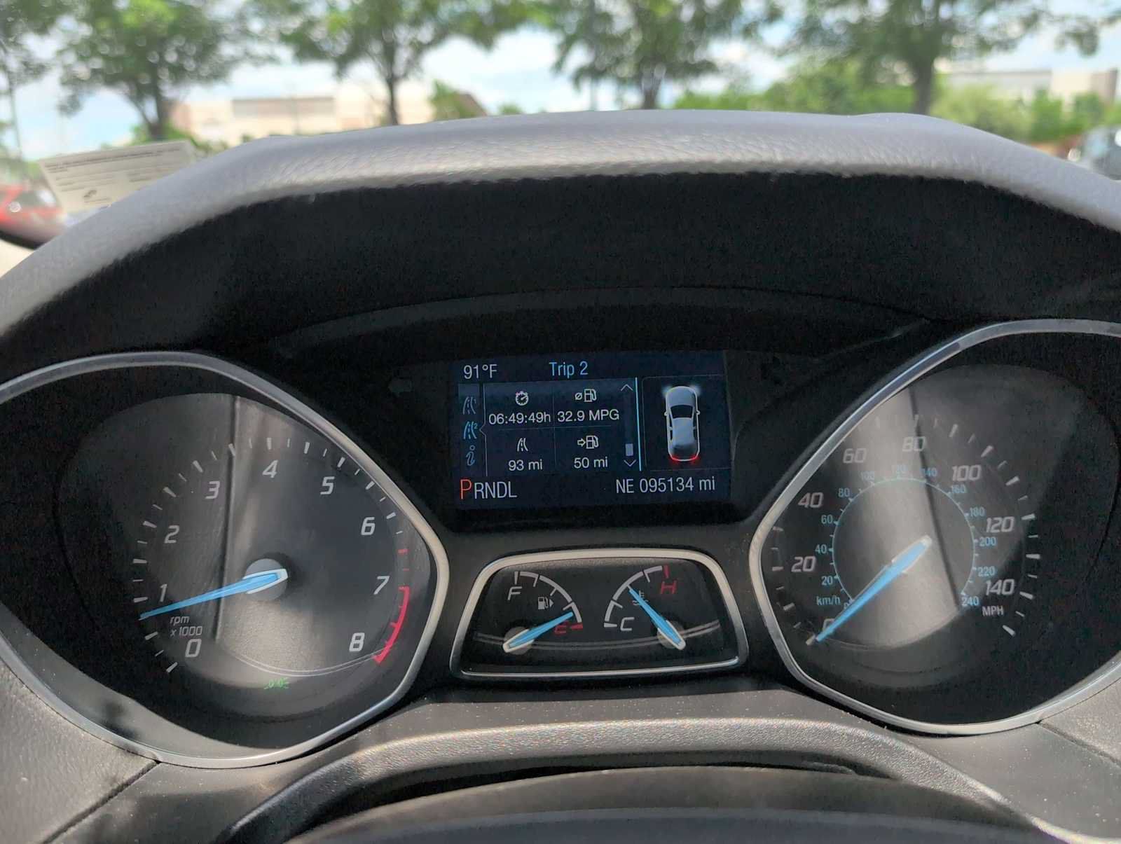 Used 2014 Ford Focus SE w/ SE Winter Package FWD image 28