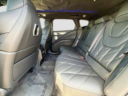 New 2026 BMW XM Label Red image 21