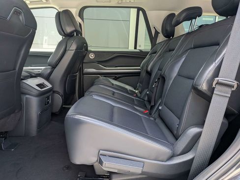Certified 2026 Lincoln Navigator Reserve AWD/4WD image 15