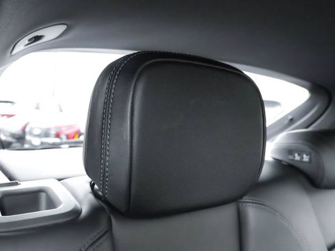 Used 2023 Porsche Macan AWD/4WD image 29