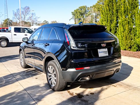 Used 2022 Cadillac XT4 Sport w/ Comfort Package image 8
