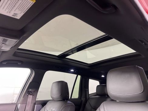 Used 2020 Cadillac XT6 Premium Luxury image 14