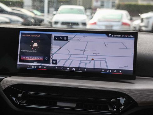 Used 2025 BMW 330i Sedan w/ Premium Package image 14