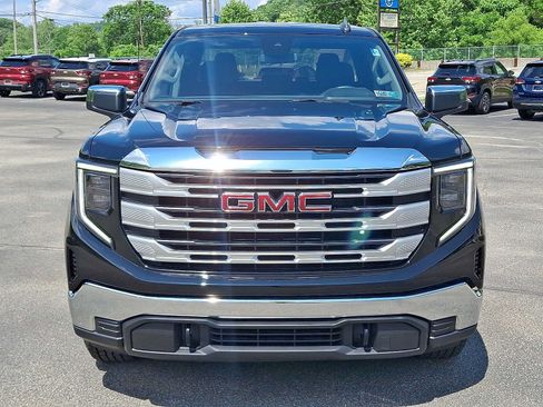 Used 2023 GMC Sierra 1500 SLE AWD/4WD image 2