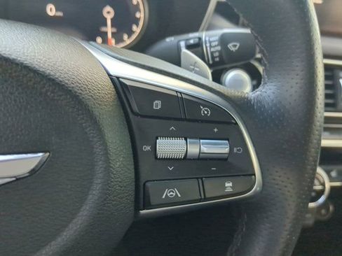 Used 2022 Genesis G70 2.0T w/ Prestige Package image 26