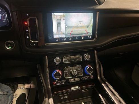 Used 2023 GMC Yukon Denali Ultimate image 18
