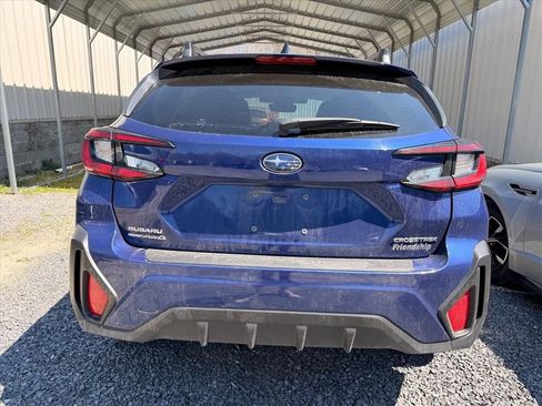 Used 2024 Subaru Crosstrek 2.0i Premium image 11