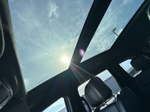 Used 2017 Jeep Grand Cherokee Limited w/ Luxury Group II image 21