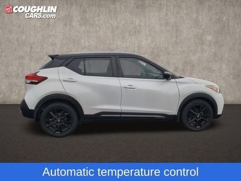 Used 2020 Nissan Kicks SR image 9