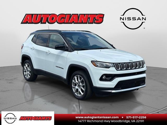 Used 2025 Jeep Compass Limited AWD/4WD image 1