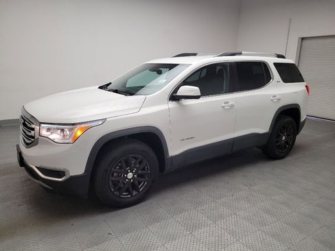 Used 2018 GMC Acadia SLT FWD image 2