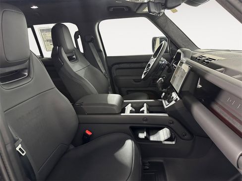 New 2026 Land Rover Defender 110 image 15