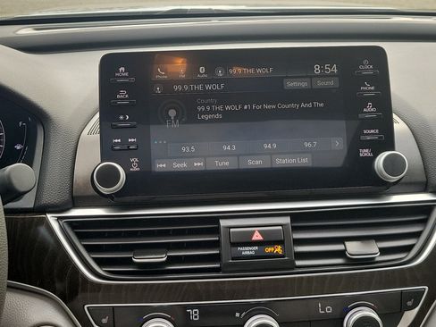 Used 2018 Honda Accord EX image 24