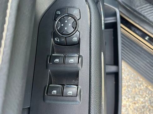 Used 2024 Ford Expedition Max XLT image 5