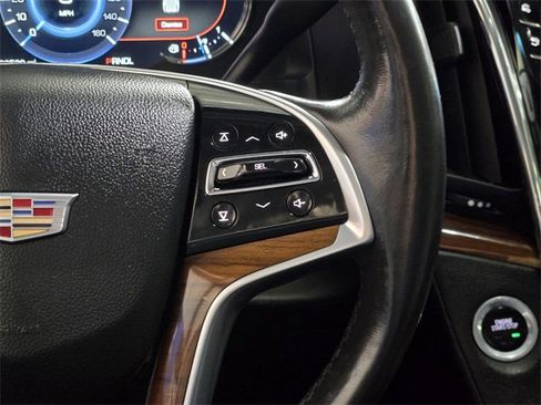 Used 2017 Cadillac Escalade Luxury image 30