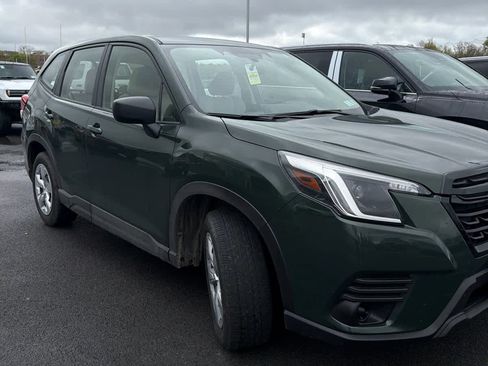Used 2023 Subaru Forester AWD/4WD image 2