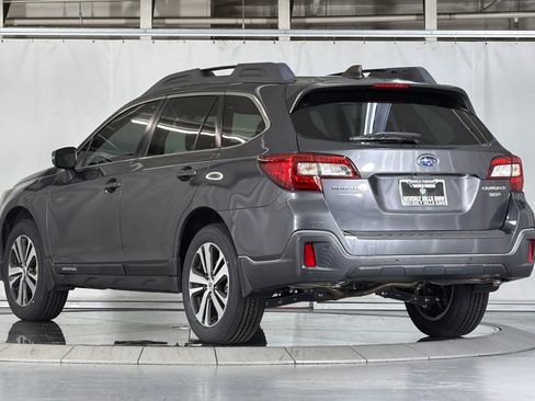 Used 2019 Subaru Outback 3.6R Limited w/ Popular Package #2 AWD/4WD image 3