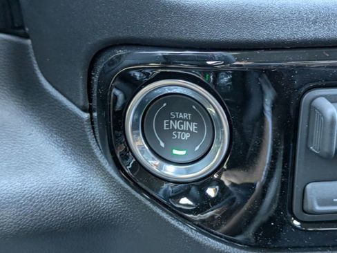New 2026 GMC Sierra 1500 SLE w/ Preferred Package RWD image 32