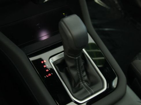 Used 2025 Subaru Forester Premium image 26