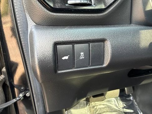 Used 2024 Honda Pilot Touring image 10