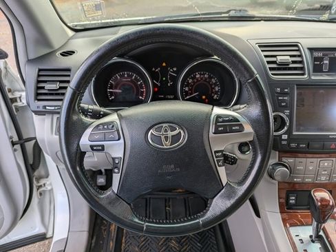 Used 2011 Toyota Highlander Limited image 14
