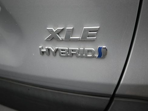 Used 2021 Toyota RAV4 XLE w/ Convenience Package AWD/4WD image 36