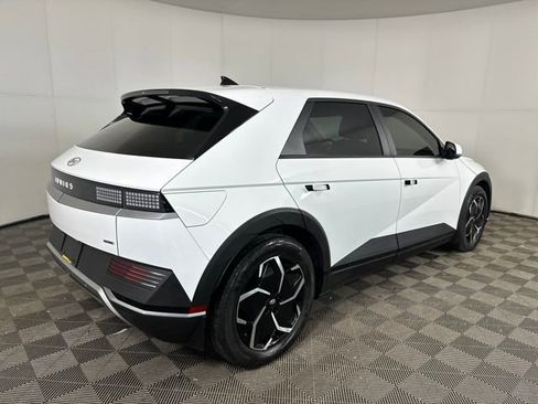 Used 2023 Hyundai Ioniq 5 SEL image 3