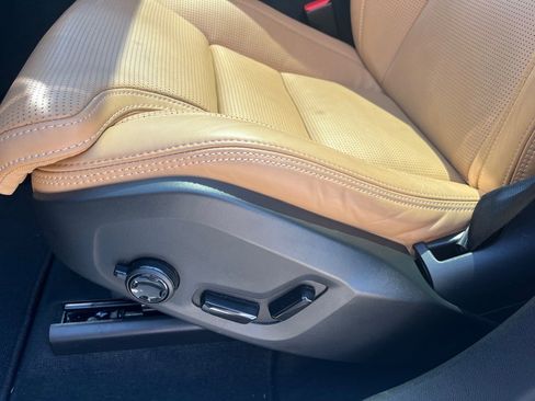 Used 2022 Volvo XC60 B6 Inscription w/ Advanced Package image 18