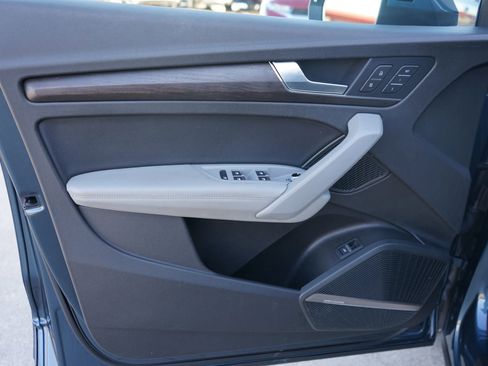 Used 2018 Audi Q5 Prestige w/ Prestige Package image 19