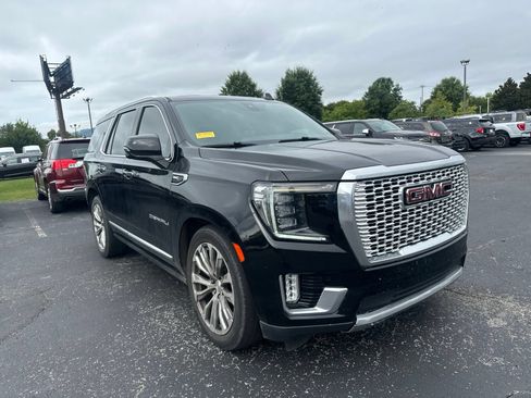 Used 2021 GMC Yukon Denali w/ Denali Ultimate Package AWD/4WD image 3