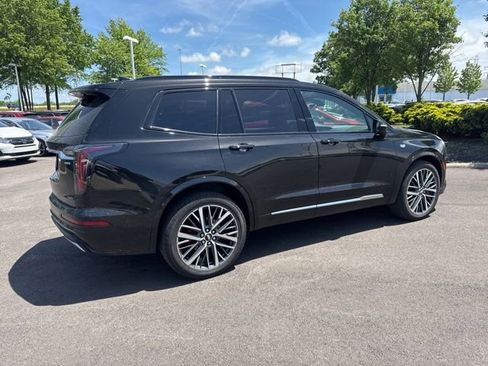 Used 2025 Cadillac XT6 Sport w/ LPO, Floor Liner Package AWD/4WD image 11