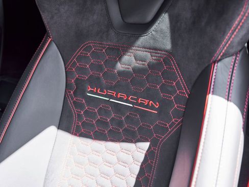 Used 2023 Lamborghini Huracan Tecnica RWD image 45