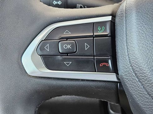 Used 2024 Jeep Compass Latitude AWD/4WD image 24