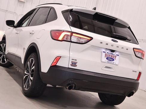 Certified 2022 Ford Escape SE w/ SE Sport Appearance Package AWD/4WD image 38