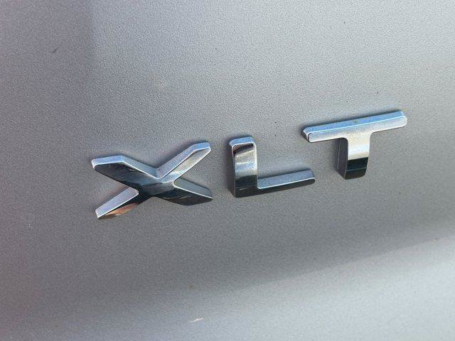 Used 2016 Ford Explorer XLT w/ Equipment Group 202A AWD/4WD image 9