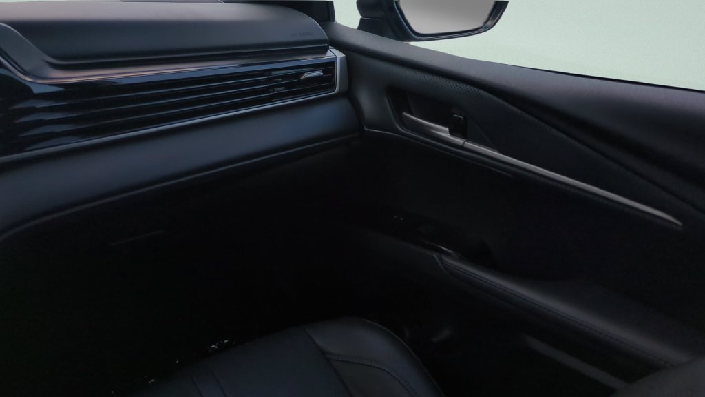 Used 2025 Toyota Camry XSE FWD image 12