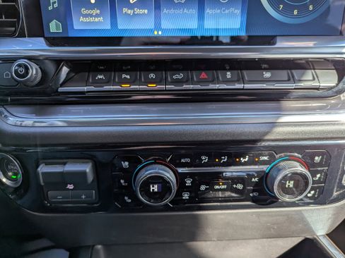 Certified 2024 Chevrolet Silverado 1500 High Country w/ Technology Package image 27