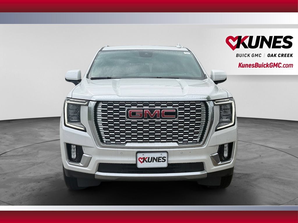 Used 2024 GMC Yukon Denali AWD/4WD image 3