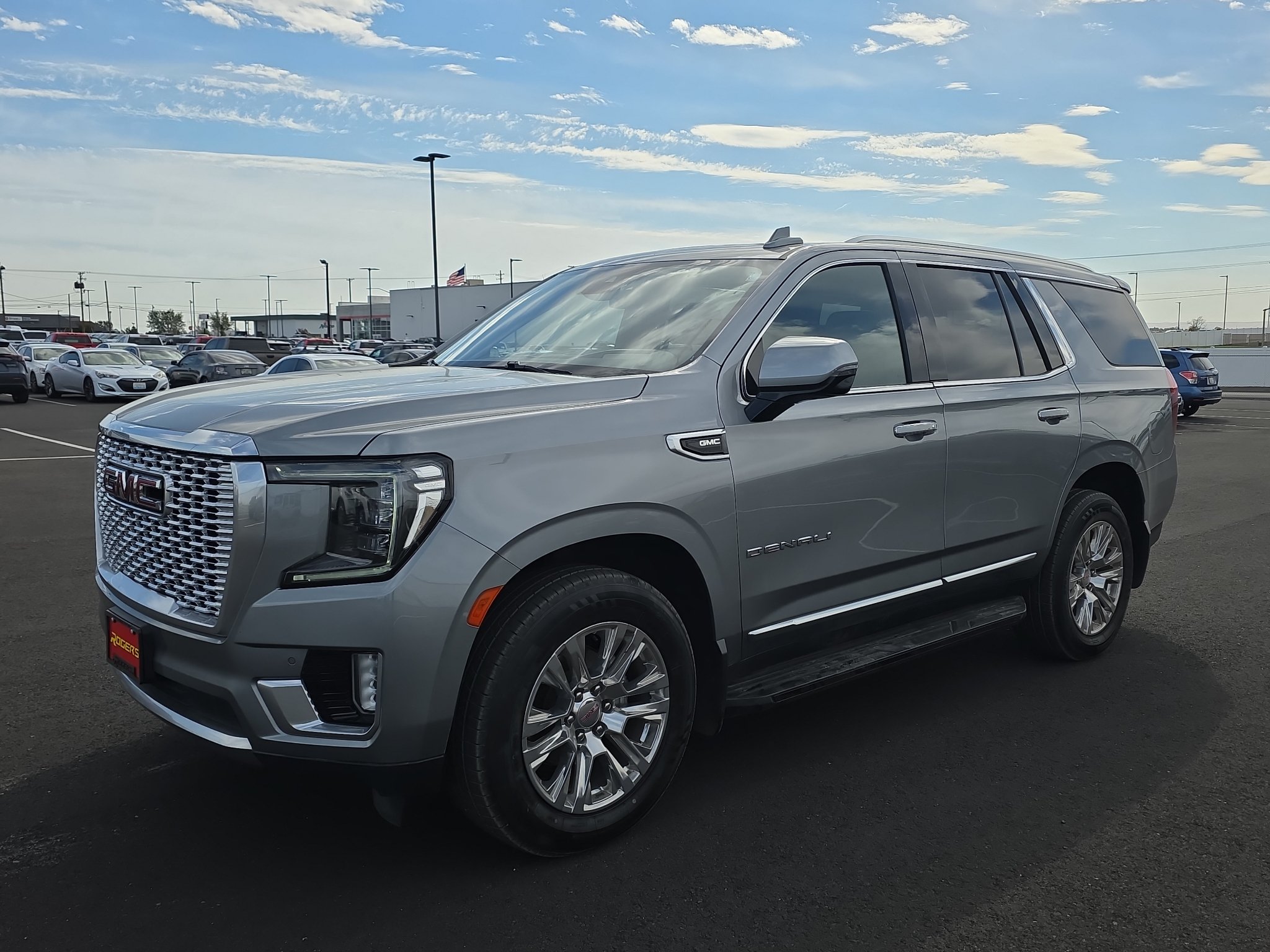 Used 2023 GMC Yukon Denali AWD/4WD image 3