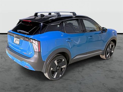 New 2026 Nissan Kicks SR w/ SR Premium Package image 4