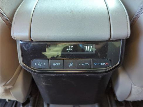 Certified 2023 Toyota Highlander XLE image 22