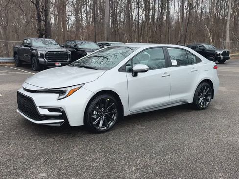 New 2026 Toyota Corolla SE FWD image 4