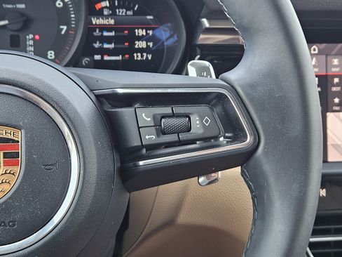 Certified 2026 Porsche Macan AWD/4WD image 27